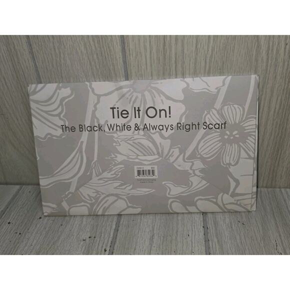 Brighton Black & White Always Right Scarf Purse Decor Silk Butterfly Floral New - Picture 5 of 5